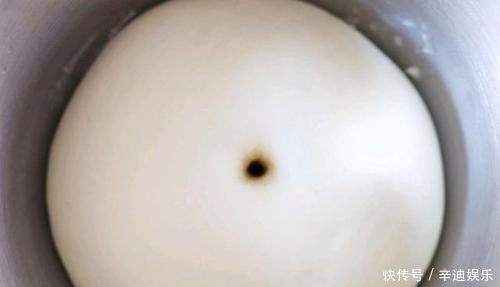 还在买面包？5分钟教大家家制作金枪鱼面包，大人小孩都爱吃