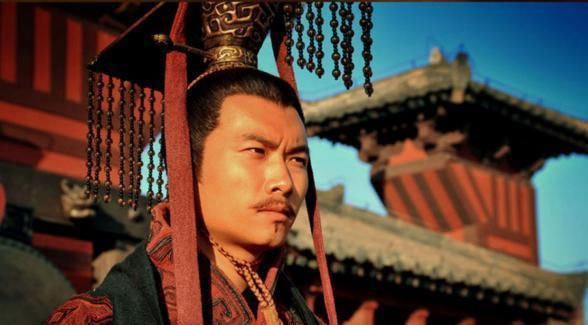 评价|刘备错失的一位人才，后来跟随曹操，被评价为勇冠贲育！