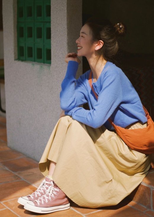 气质 秋冬建议多穿“针织衫”,搭配牛仔裤时髦洋气,搭配半身裙真优雅