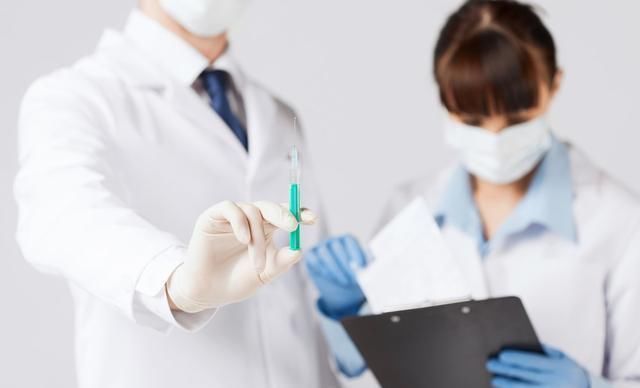 医保|穷人一旦得了癌症,到底治还是不治肿瘤医生给出建议