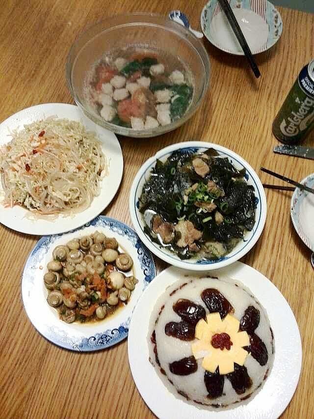 朋友圈的年夜餐桌，南北大菜味很美，看第9桌麻麻很操心