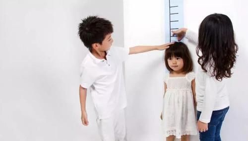 身高|女孩8岁身高1.08m,算矮吗?算,医生建议这三个方面的养育要重视