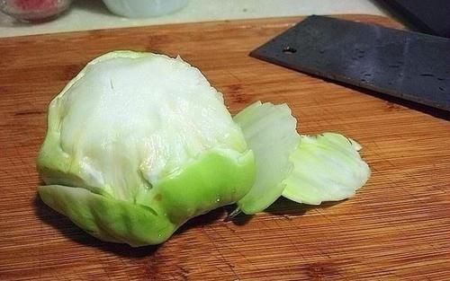 这道菜北方人是一道罕见的菜，尤其是南方人却特别受欢迎