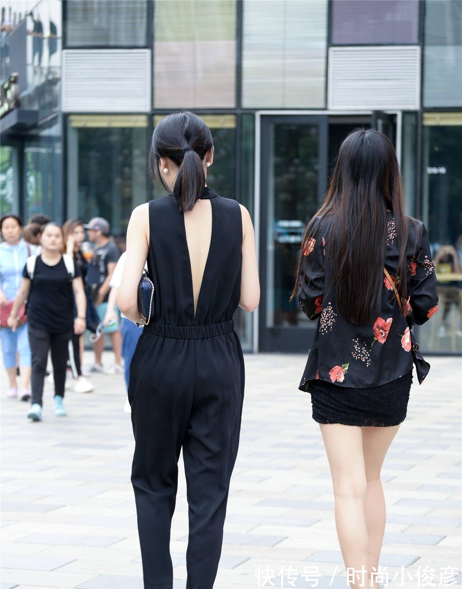 连衣裙 连衣裤和连衣裙的搭配,是选择粗跟鞋还是选择细跟鞋,你怎么看?