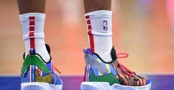 protro 球星上脚|巴特勒上脚新配色!塔图姆这双骚气!