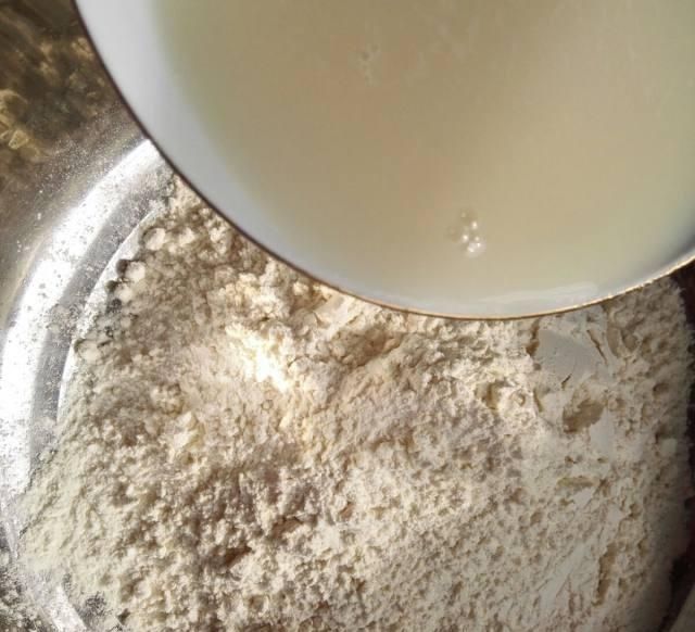 三味馒头,香甜松软,越嚼越香,吃一次还想吃第二次