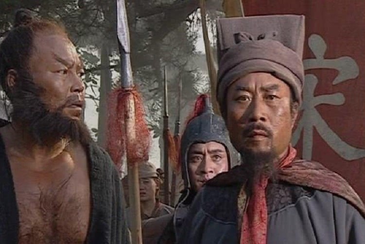 梁山一百零八人,被作者称作英雄的只有两个,其他最多算是好汉