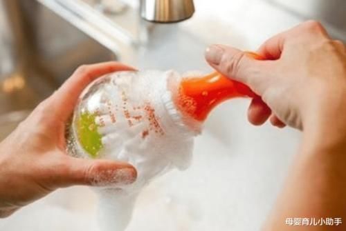 消毒柜|4个月宝宝严重腹泻差点出意外,医生:用开水烫奶瓶,坑的是娃