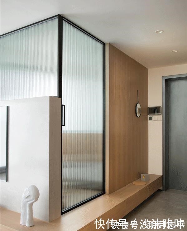 开放格|一家四口110㎡,入户花园改成榻榻米,全屋打满收纳柜,很实用!