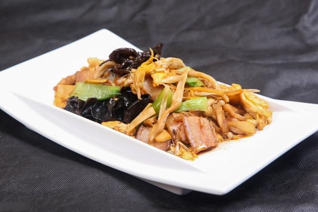 炒木须肉，怎样才能滑嫩好吃？下锅前多加1步，肉质滑嫩菜更香
