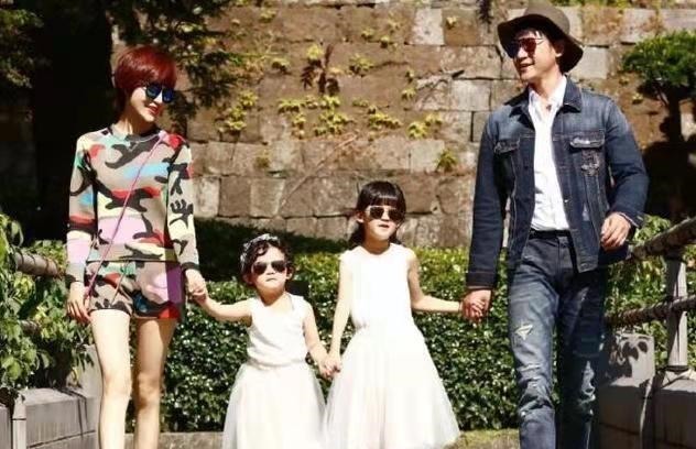 睡眠质量|“袖珍丈夫”走红,和妻子带娃出行,路人问宝妈:都你生的?