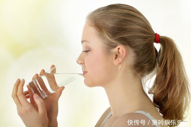 晚上睡觉前有4件“长寿事”,若你都爱做,恭喜可能长命百岁