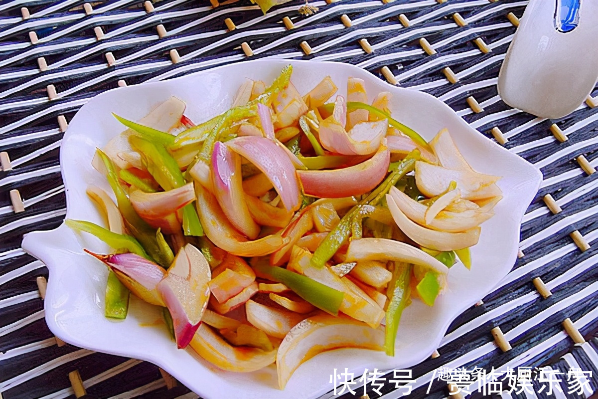 洋葱丝|怪不得饭店的凉拌洋葱那么好吃原来技巧全在这,学不会可惜了
