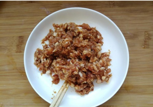 就馋这菜,这种吃法下饭不油腻,婆婆说没它吃饭不香