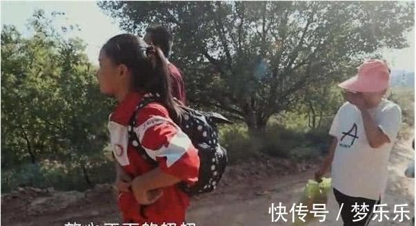 被变形记坑惨的农村女孩，走前捡上千块零食，富爸爸脸都“黑”了