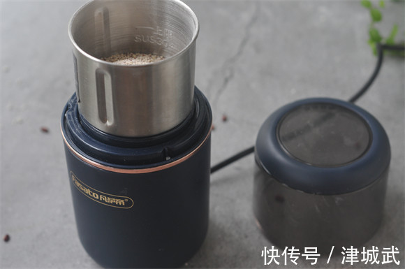 早餐|冬天的绝佳早餐,钙是牛奶的6倍,学生娃多吃,补脑特别好!