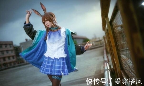 小姐姐|猎游好多cosplay小姐姐,玩游戏还很厉害,做你队友是什么体验?