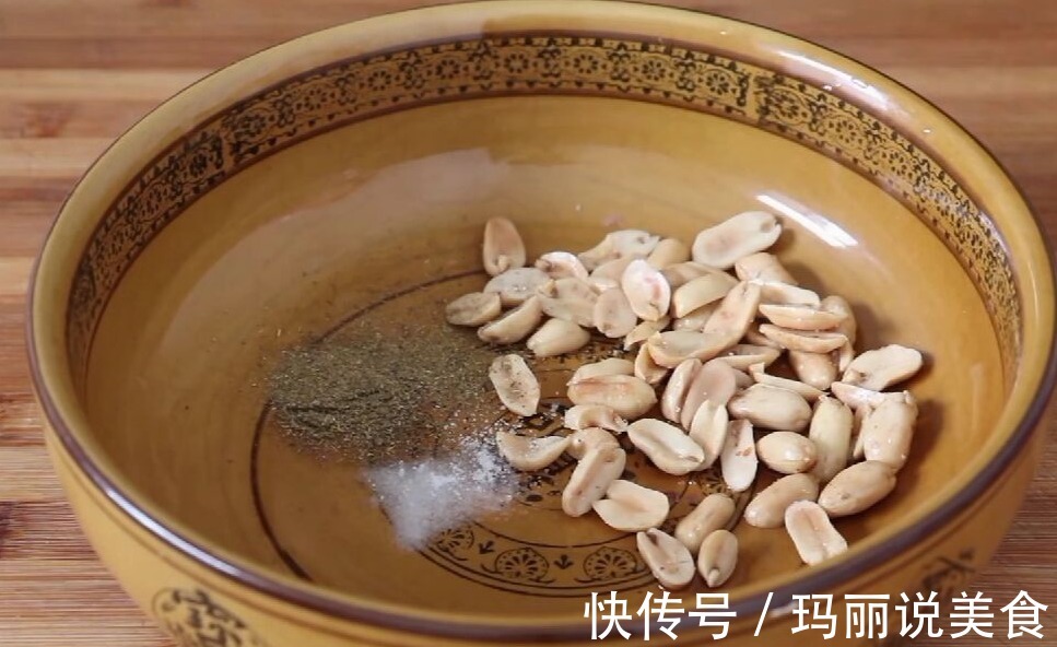 这才是重庆小面的正宗做法，讲解详细到位，香辣爽口，开胃又解馋