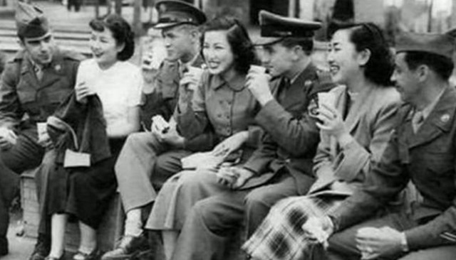 日本|日本投降之后，战败士兵回国看到妻子后，为什么纷纷自尽？