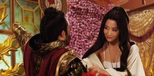 曹操:这瓜保熟吗?小妾答:保熟,曹操大怒:拽出去斩了!