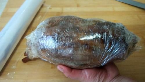 这才是酱牛肉的正确做法,牛肉紧实入味,酱香十足,怎么切都不散