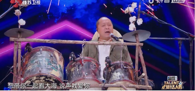 既是歌王也是影帝的谢霆锋,在达人秀中也成了“没见过世面”的人