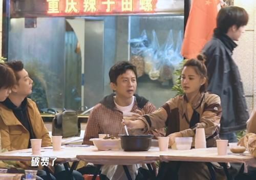 鹿晗|鄧超忽悠二姐買單，鹿晗聽后脫口而出一句話，字幕組都不敢打屏幕上