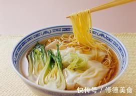 焯水|煮面条时,到底要不要“焯水”?很多人都做错了,难怪面条不好吃