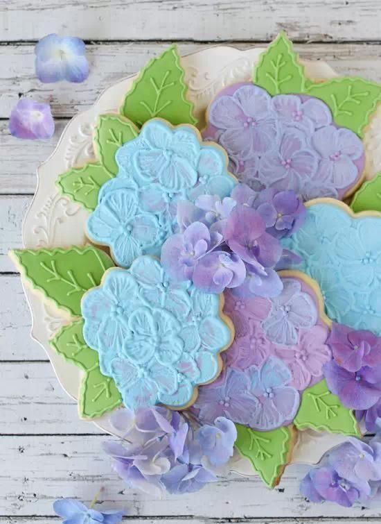 做出|一双巧手,做出童话般的翻糖饼干,看完你会舍不得吃网友称太美