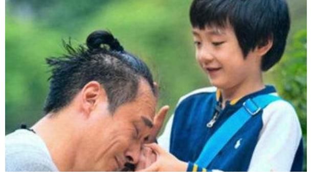 综艺|儿子录综艺留下永久性伤疤，芒果甩锅不承担，看吴镇宇手撕节目组