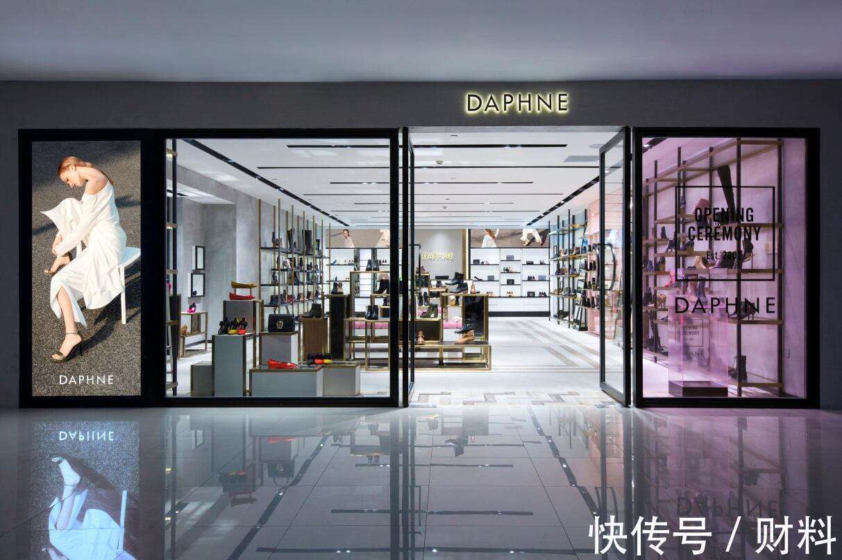 港元|一代“鞋王”没落了?近7000家门店要全部关闭,市值仅剩2.87亿