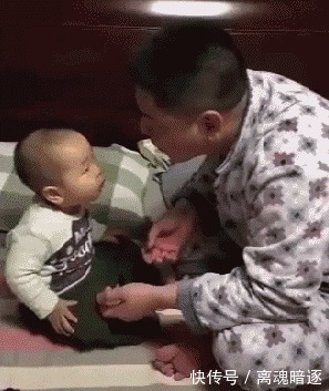 |搞笑GIF:妹子,身材果然不一般,这身衣服不是谁随便就能驾驭的!