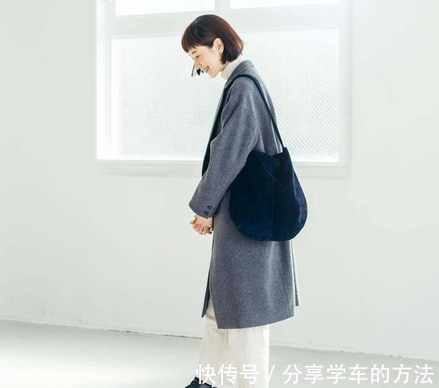 黑白灰 日本主妇的“极简风”搭配,运用“黑白灰”,穿搭出一身高级气质!