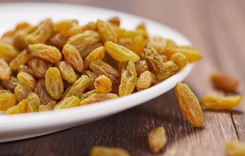 衰老|更年期的女人，别太节省！6种零食换着吃，补充雌激素，更显年轻