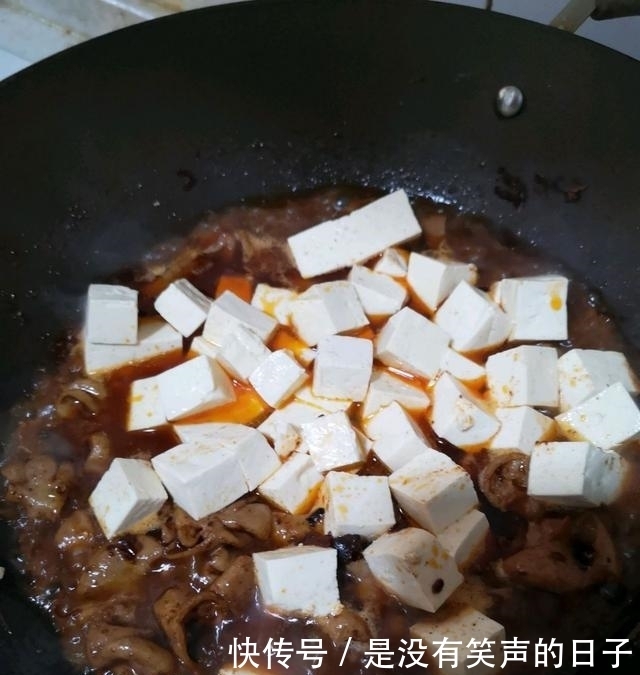 大肠和它是“绝配”,20块钱煮一锅,不腥不腻特下火,3月要多吃