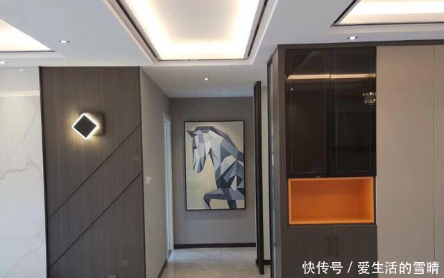 客厅|晒晒2020年流行的现代轻奢，不简单的装修，进门就被客厅迷住了