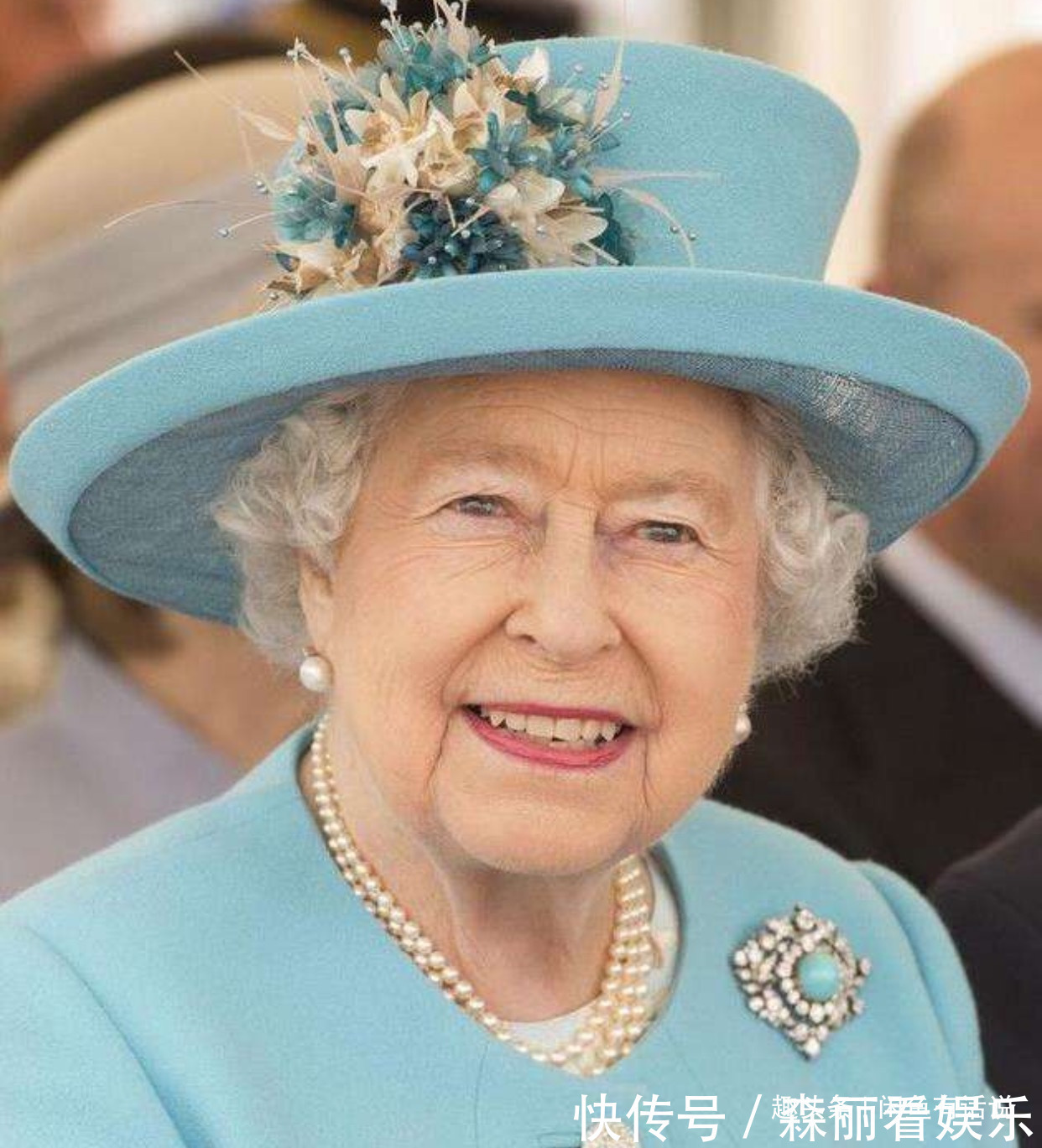 护肤|94岁高龄脸上却没斑点,英女王皮肤好到惊人,护肤方法却不用花钱