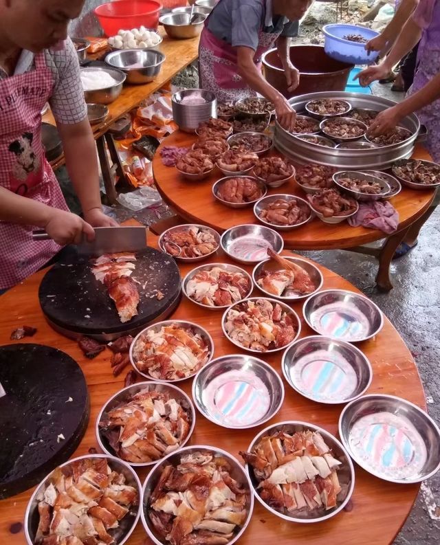 农村|带城里媳妇回农村喝喜酒,花了30份子钱,一上菜她哭了