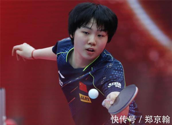 小将|国乒女队主帅李隼亲自坐镇,04年小将发威!轰11-3、3-0横扫晋级