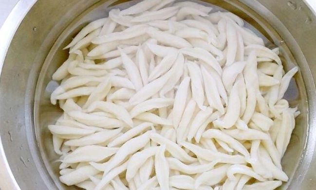 食用盐|秋天,饺子面条靠边站,给家人做此面食,汤鲜美味还筋道,太香了