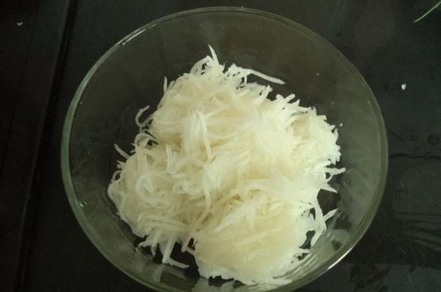 水嫩嫩的“它”原来也可以包饺子，又脆又多汁，关键才8毛一斤