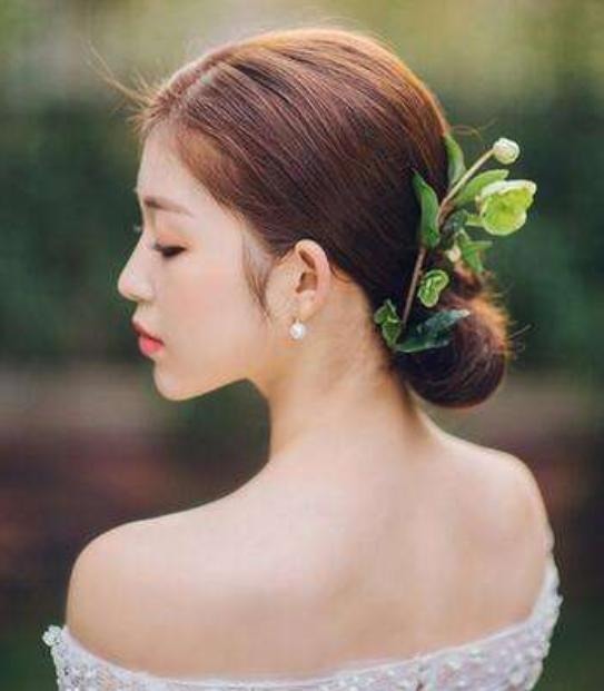 农村新娘|抖音“农村新娘”走红,穿“无痕液体婚纱”美到犯规,新郎有福了