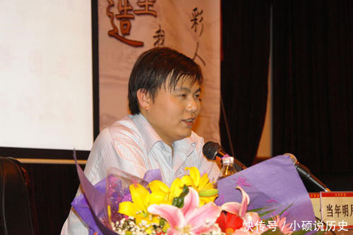 他因一本书封神,3年赚了四千多万,母亲想不到我儿还有这本事