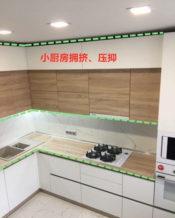 隔板|建议大家：不要在厨房里装吊柜！如今流行这样设计，实用还很省钱