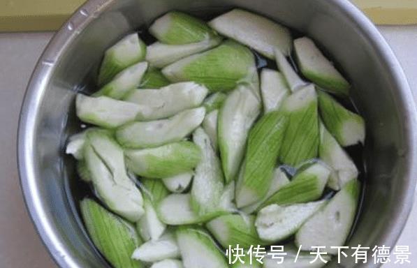 鲜香|天热丝瓜跟它是绝配,简单一煮鲜香美味又解暑,比喝羊肉汤还过瘾