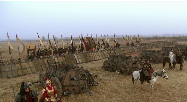 大刀关胜!林冲根本不是关胜的对手,所以关胜位居五虎将之首,绝对有资格!