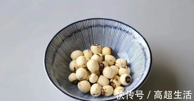 tremell发现了藏在身边的“天然安眠药”,冷静下来,自然地睡到醒来