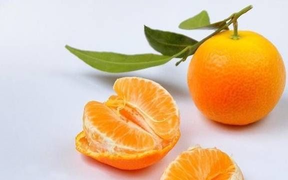 维生素氨基酸|孕期吃水果，选橙子好还是桔子好？可能多数孕妈想错了