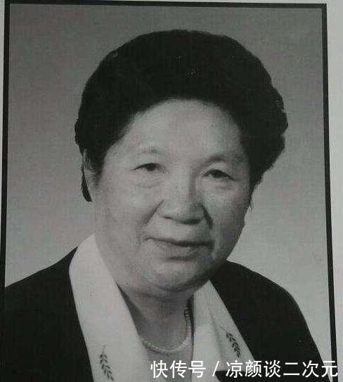 延安|父亲是少将，她是八路军第一位女参谋，后成新中国第二位女副总理