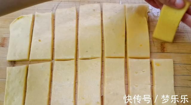 吃了20多年红薯,头一次知道这种做法,盖子一揭开直流口水,真香